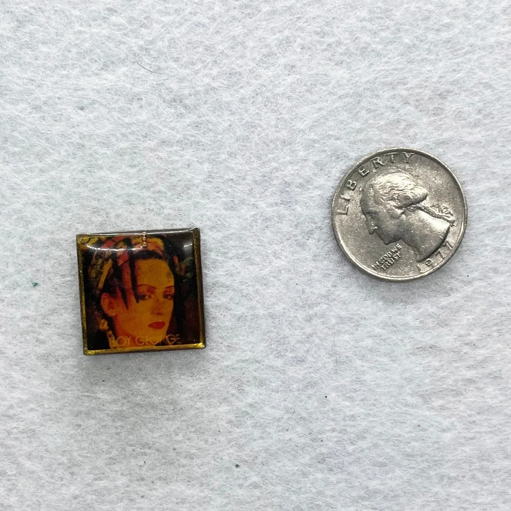 🔮 5/$25 Vintage Boy‎ George Pin
